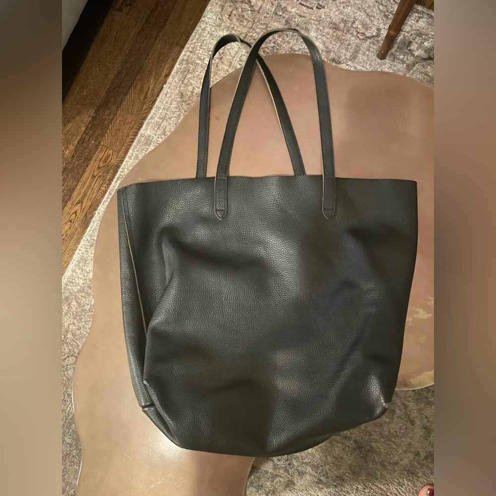 CUYANA classic leather tote - black pebbled leather (retails for $250)